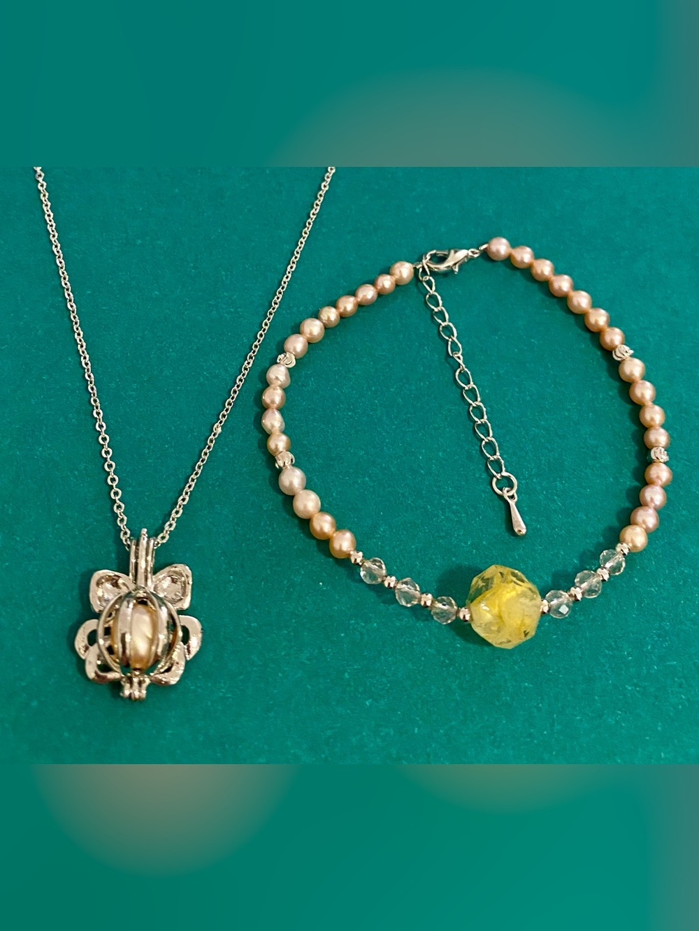 Freshwater Pearl Necklace and Bracelet Set